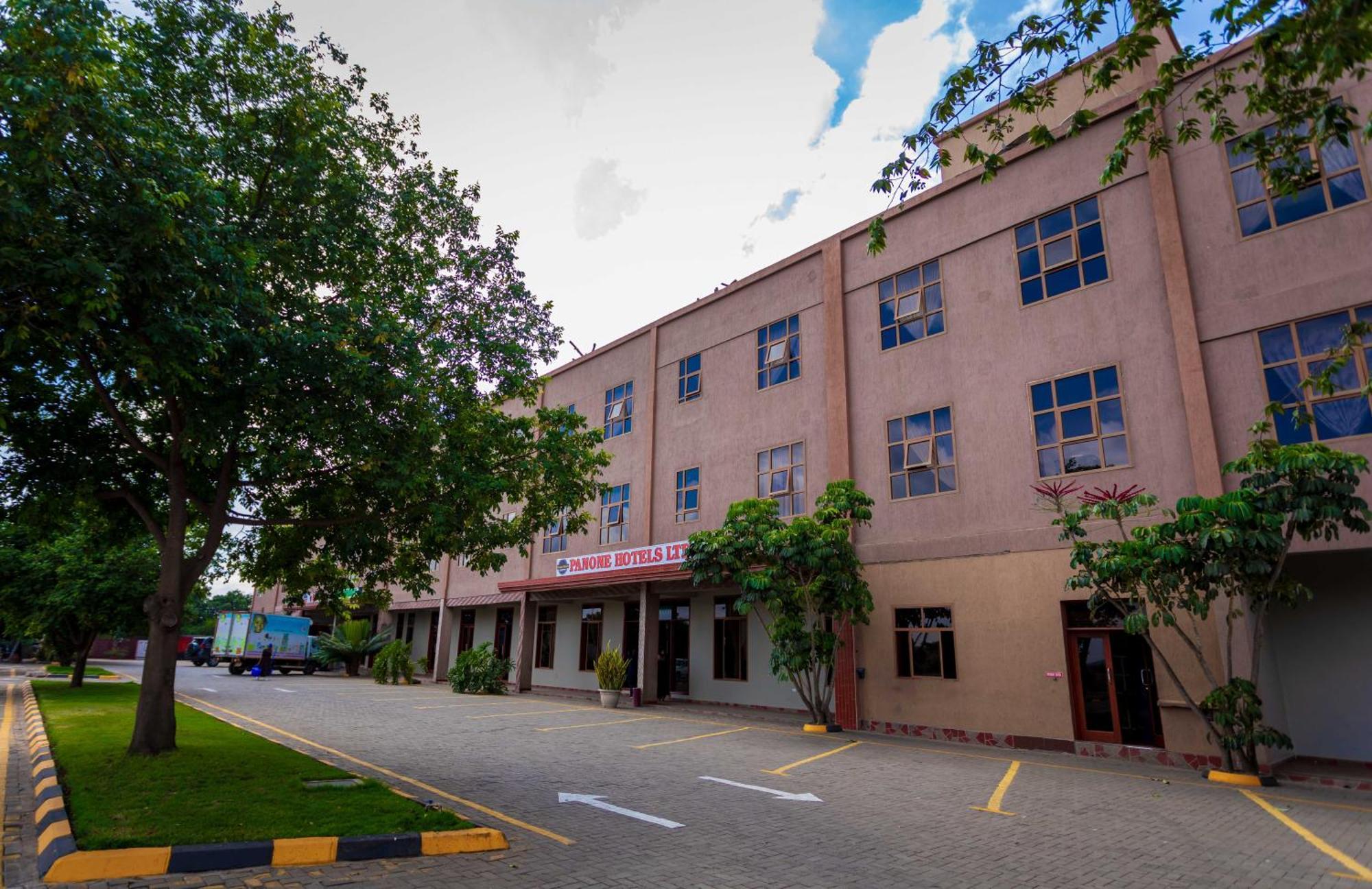 Panone Hotels - King'Ori Kilimanjaro Airport Моши Екстериор снимка