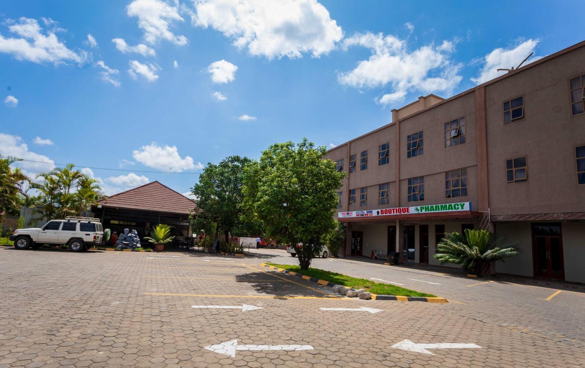 Panone Hotels - King'Ori Kilimanjaro Airport Моши Екстериор снимка