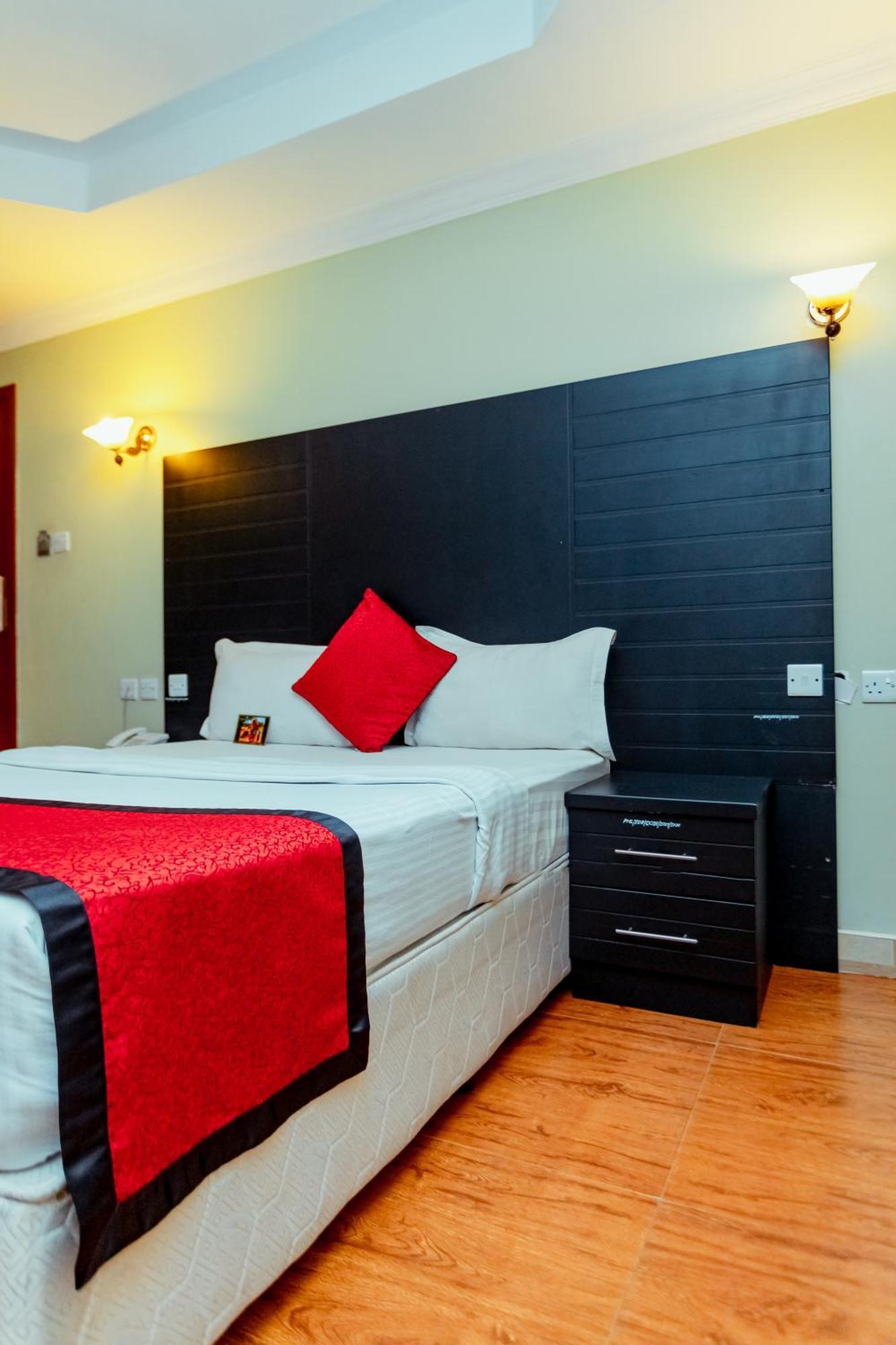 Panone Hotels - King'Ori Kilimanjaro Airport Моши Екстериор снимка